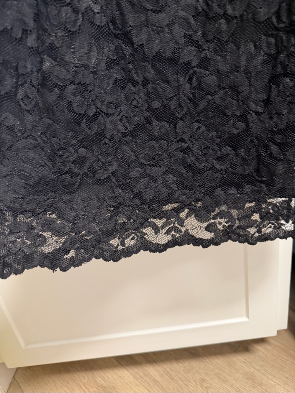 Women's Black Lace Cami Tank Top - Picture 4 of 5
